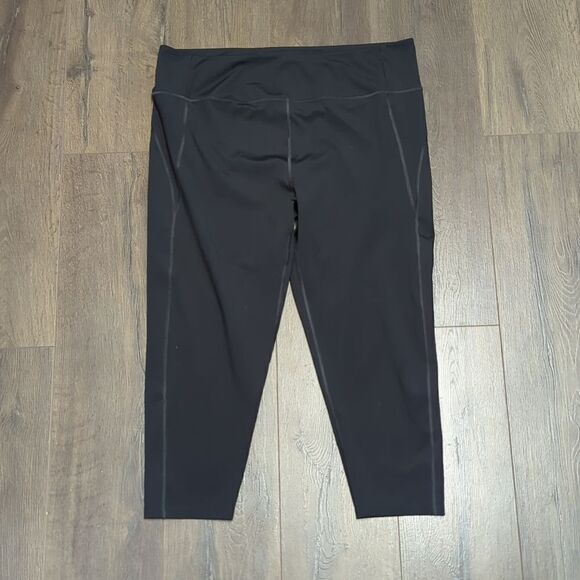Girlfriend Collective Cropped Leggings Black Size 5X - Picture 1 of 7